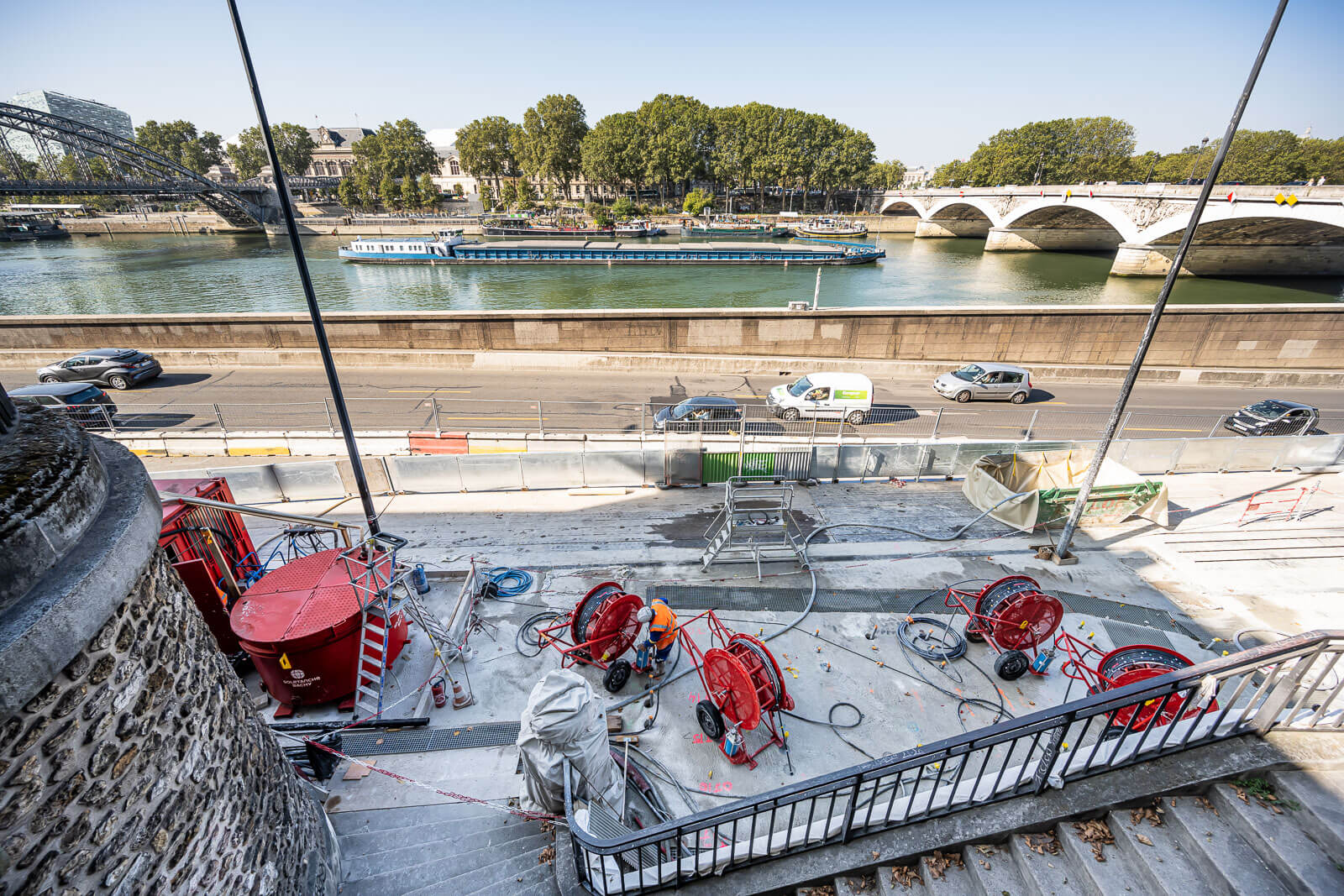 River transport Seine Paris