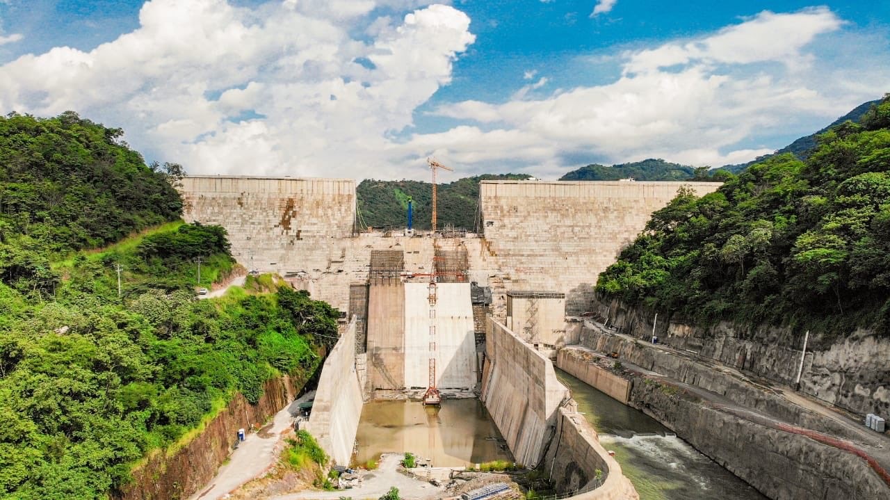 El Chaparral dam - front view