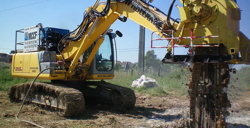 Trenchmixs, une machine plus compacte pour améliorer les sols sur les massifs de fondation des pylônes électriques