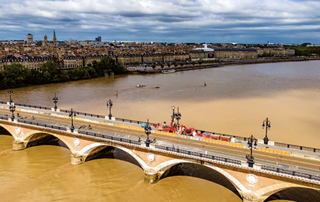 Micropieux sur le pont de pierre à Bordeaux