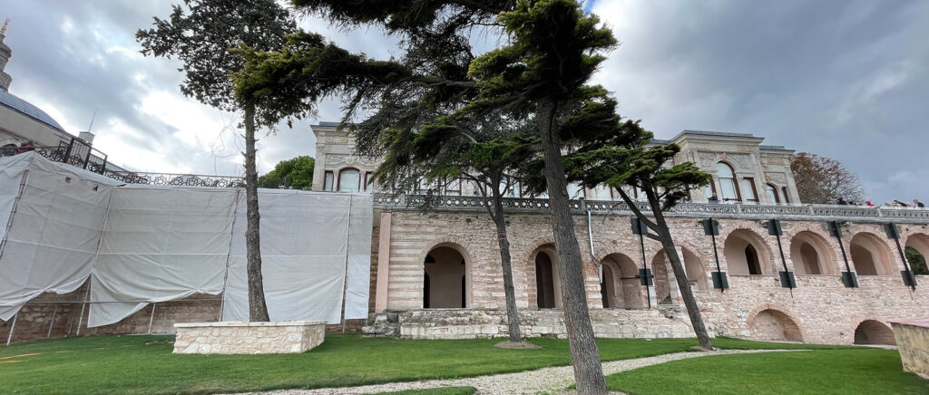 Mise a niveau des murs de soutènements au palais de Topkapi