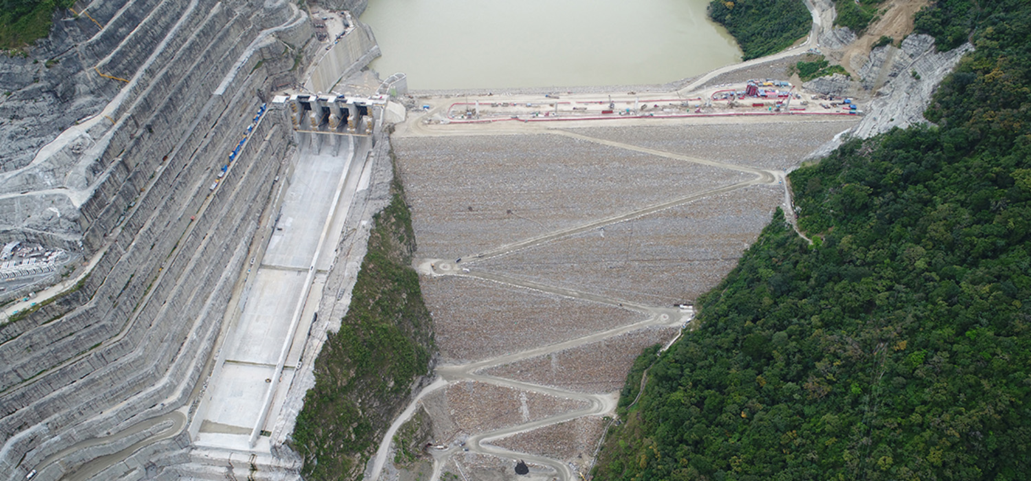 Réparation du barrage d'Ituango, par la construction d'une paroi étanche et travaux d'injections