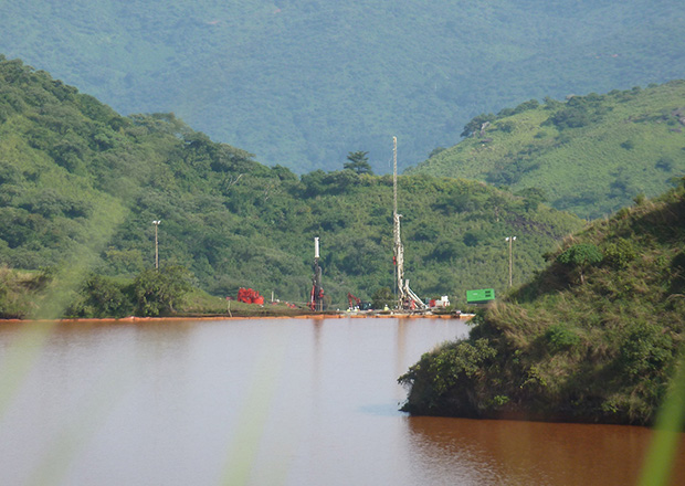 Jet Grouting al lago Nyos en Camerún